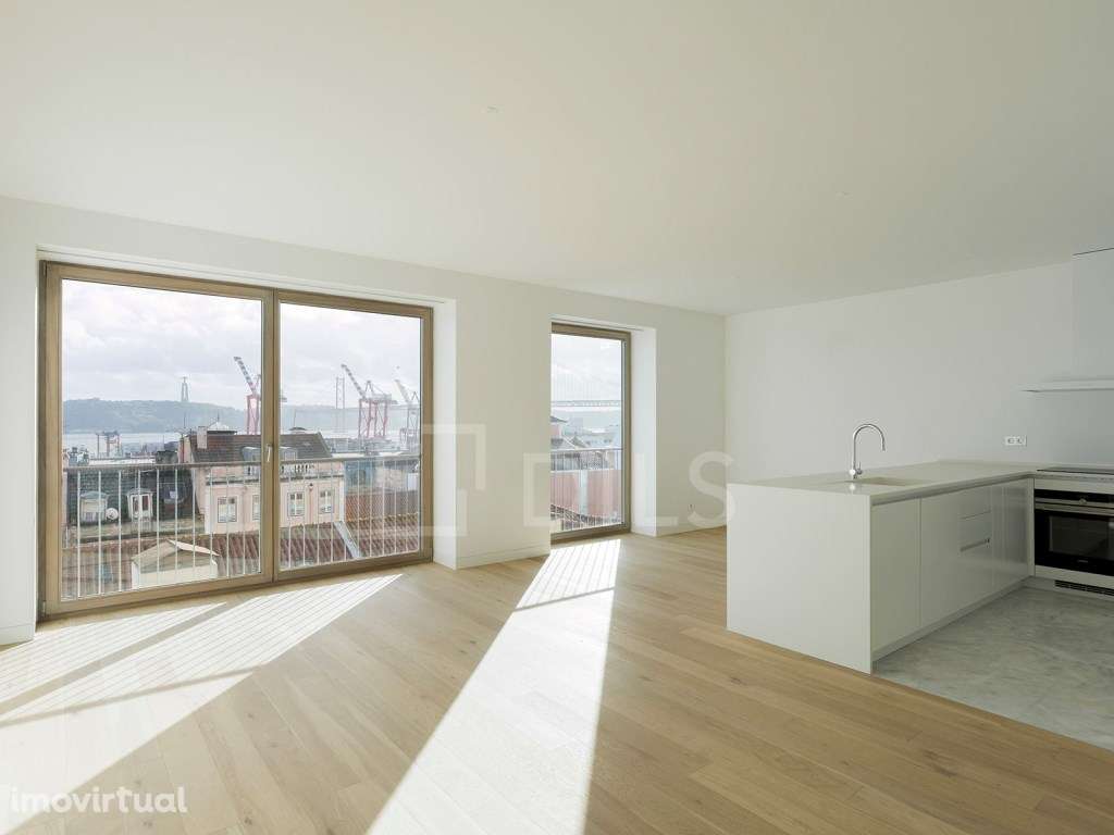 Apartamento T2 na Estrela, Lisboa, com vista rio e garagem - Grande imagem: 2/17