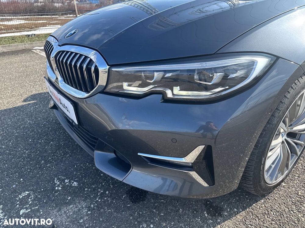 BMW Seria 3 320d Aut. Luxury Line - 17
