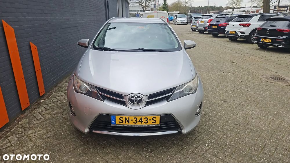 Toyota Auris 1.6 Executive - 27