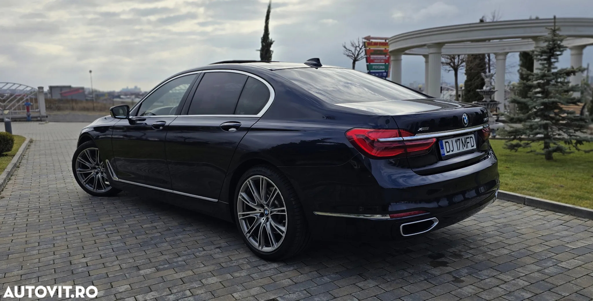 BMW Seria 7 740d xDrive - 10
