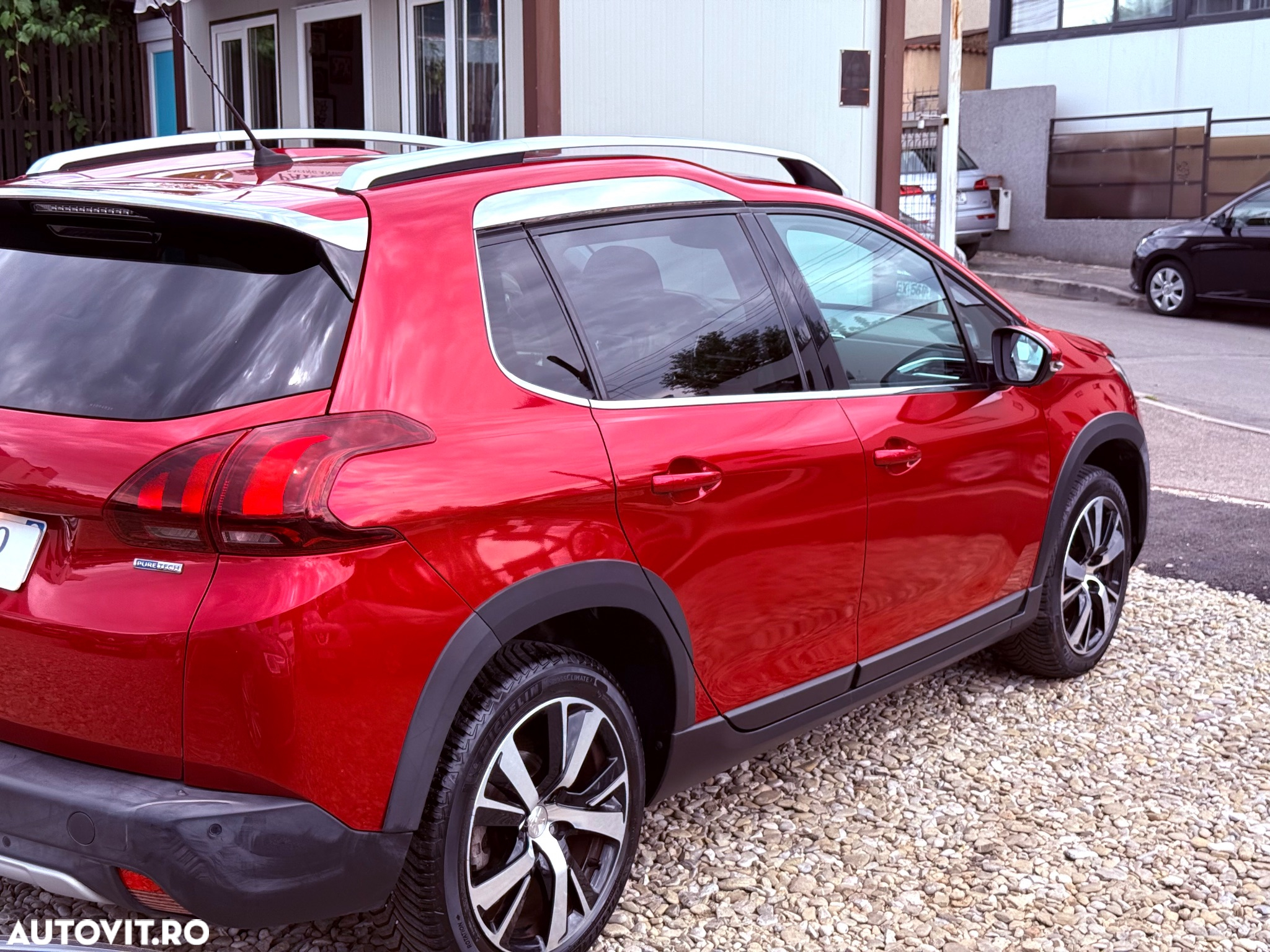 Peugeot 2008 1.2 PureTech Turbo EAT6 S&S Allure - 11