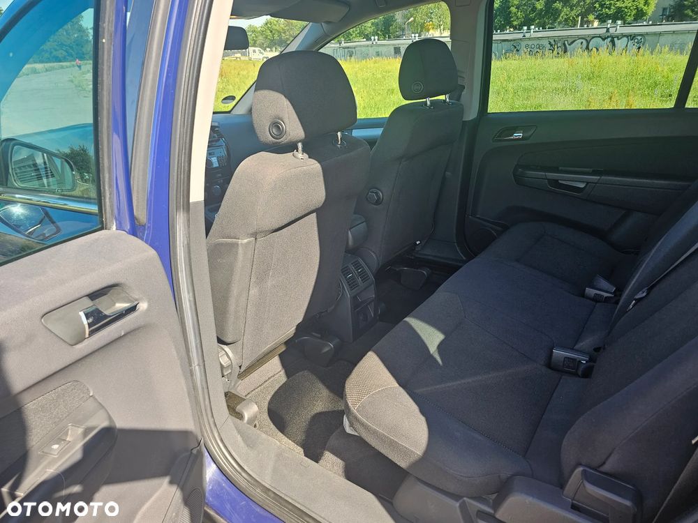 Opel Zafira 1.6 Cosmo - 14