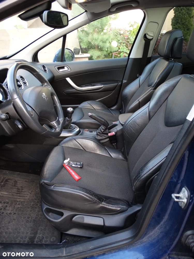 Peugeot 308 1.6 Premium Plus - 10