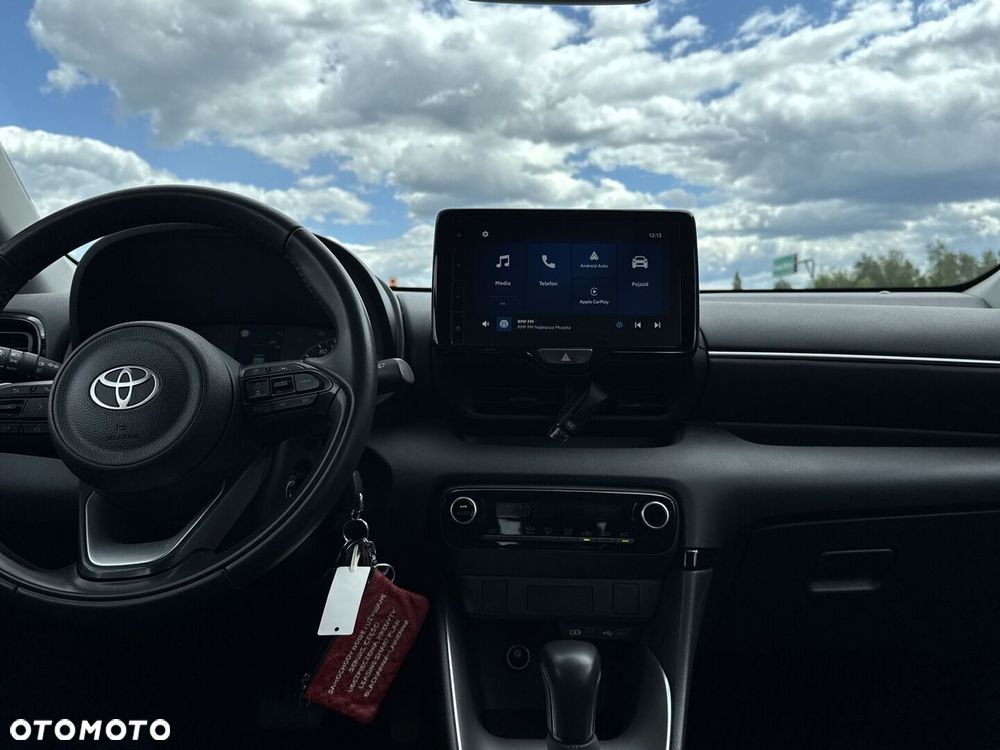 Toyota Yaris - 12