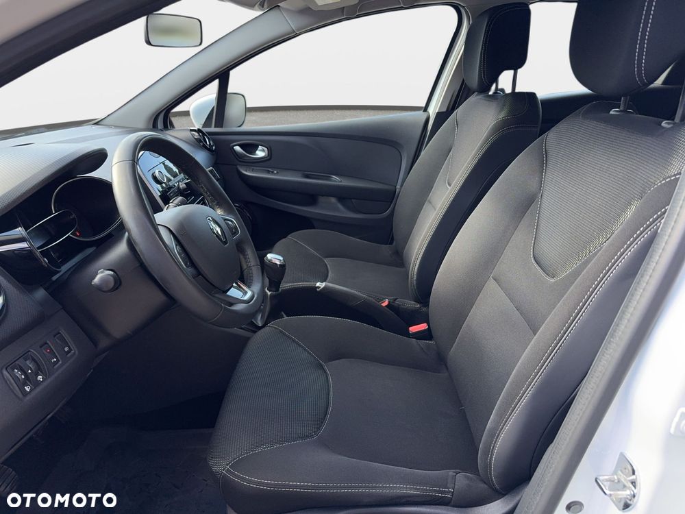 Renault Clio - 10