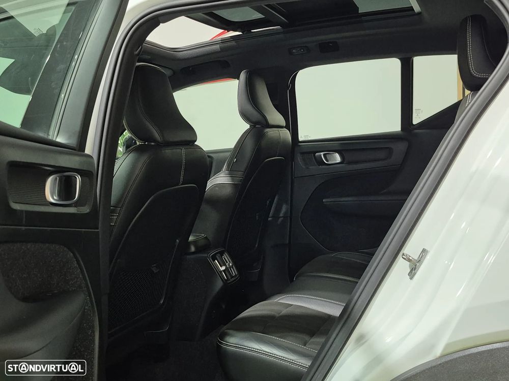 Volvo XC 40 1.5 T3 Tech Edition - 19