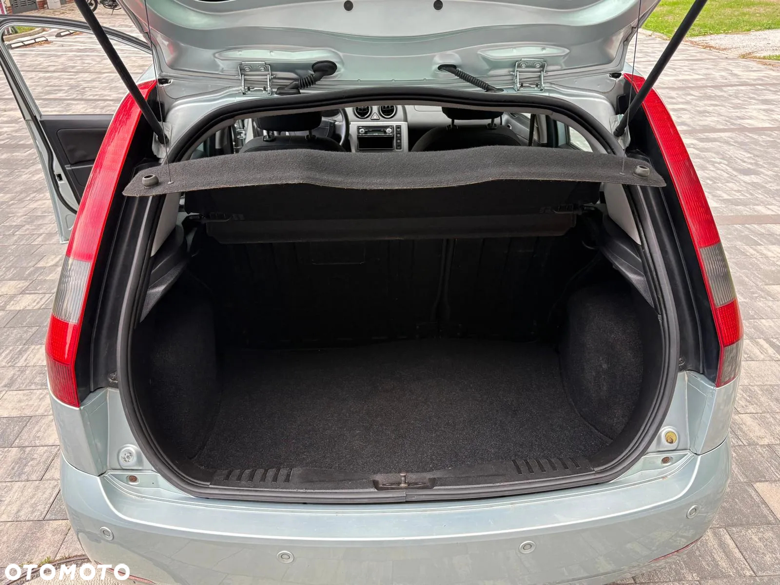 Ford Fiesta 1.3 Ghia - 22