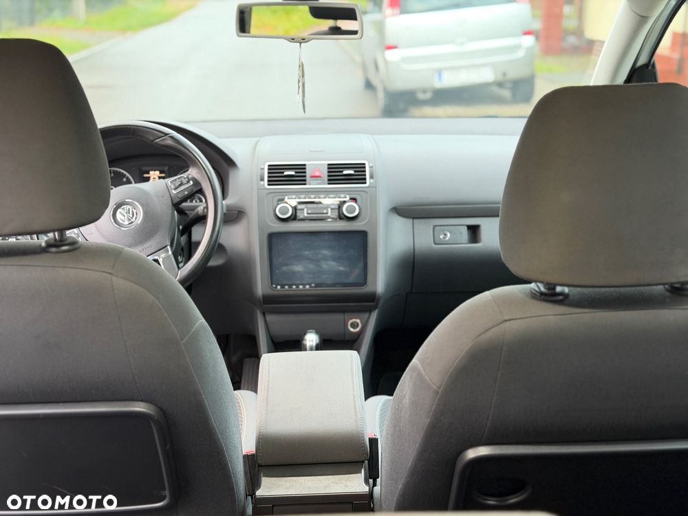 Volkswagen Touran 2.0 TDI DPF BlueMotion Technology DSG Comfortline - 33