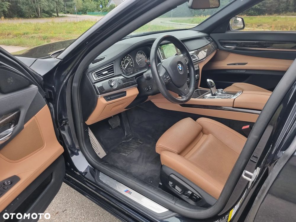 BMW Seria 7 740Li - 15