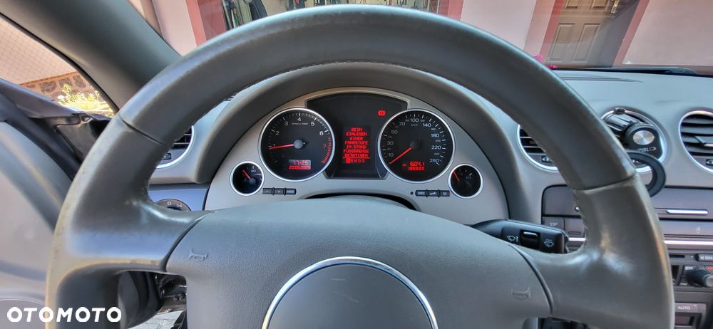 Audi A4 Cabrio 1.8 T multitronic - 14