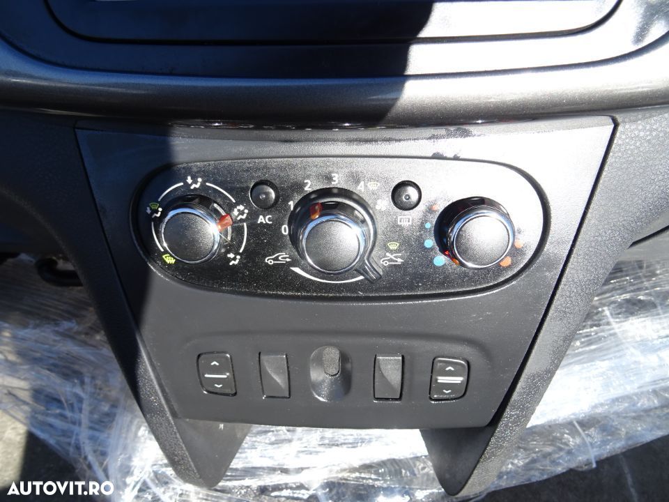 Panou comanda AC clima Dacia Logan 2 din 2014 - 1