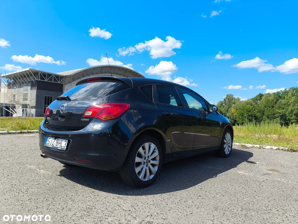Opel Astra 1.4 Turbo 150 Jahre - 4