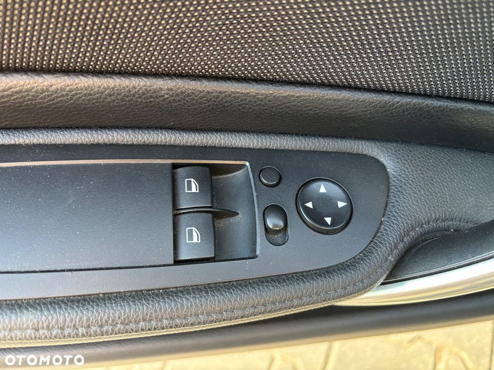 BMW Seria 1 118d DPF Edition Lifestyle - 13