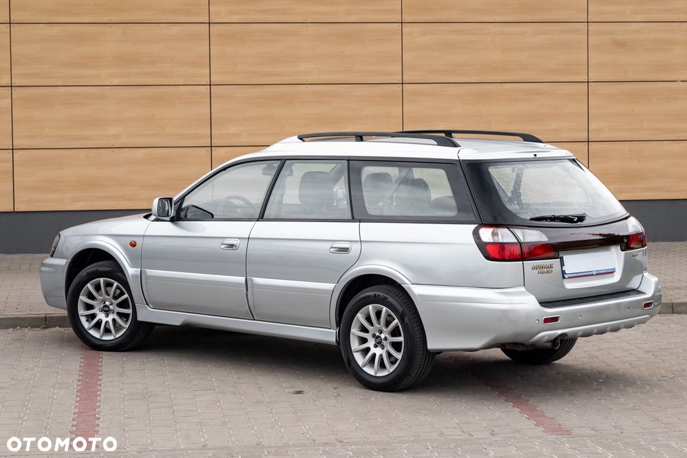 Subaru Outback 3.0 H6 - 3