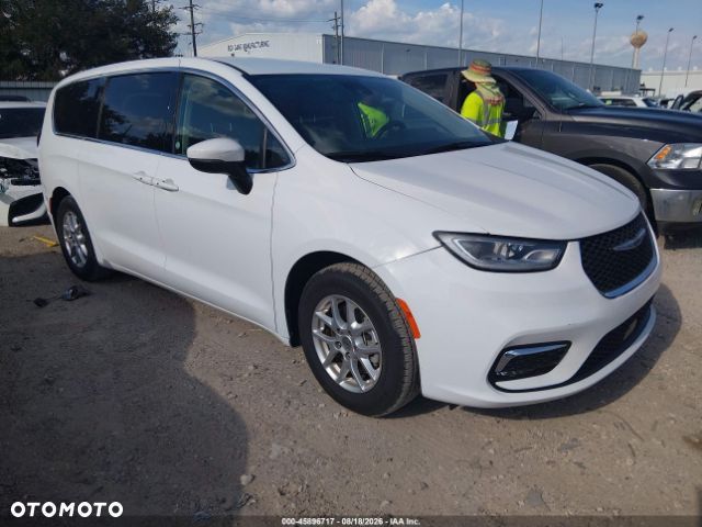 Chrysler Pacifica - 1