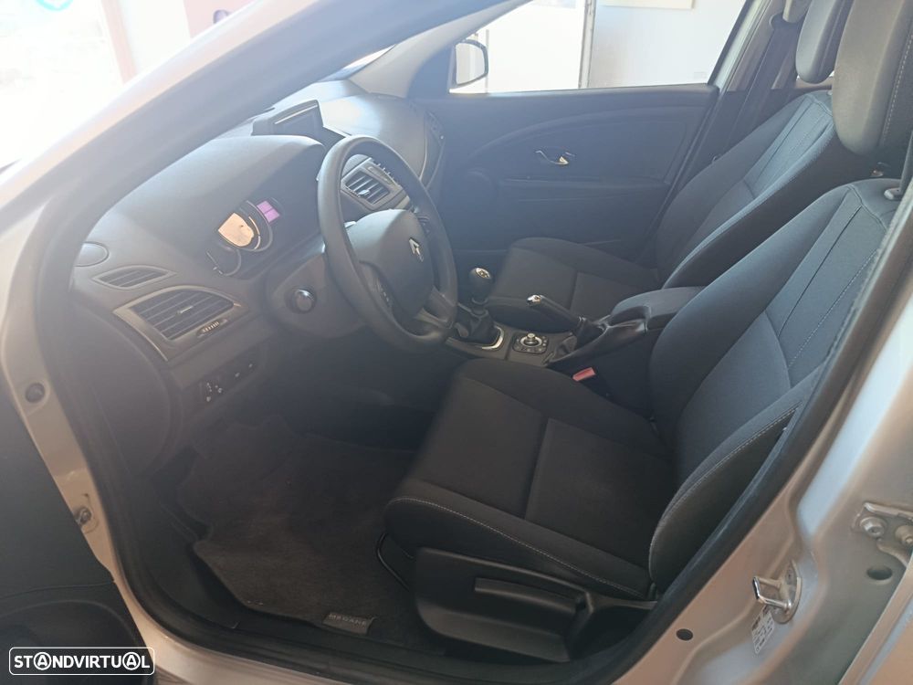 Renault Mégane 1.5 dCi Dynamique SS - 17