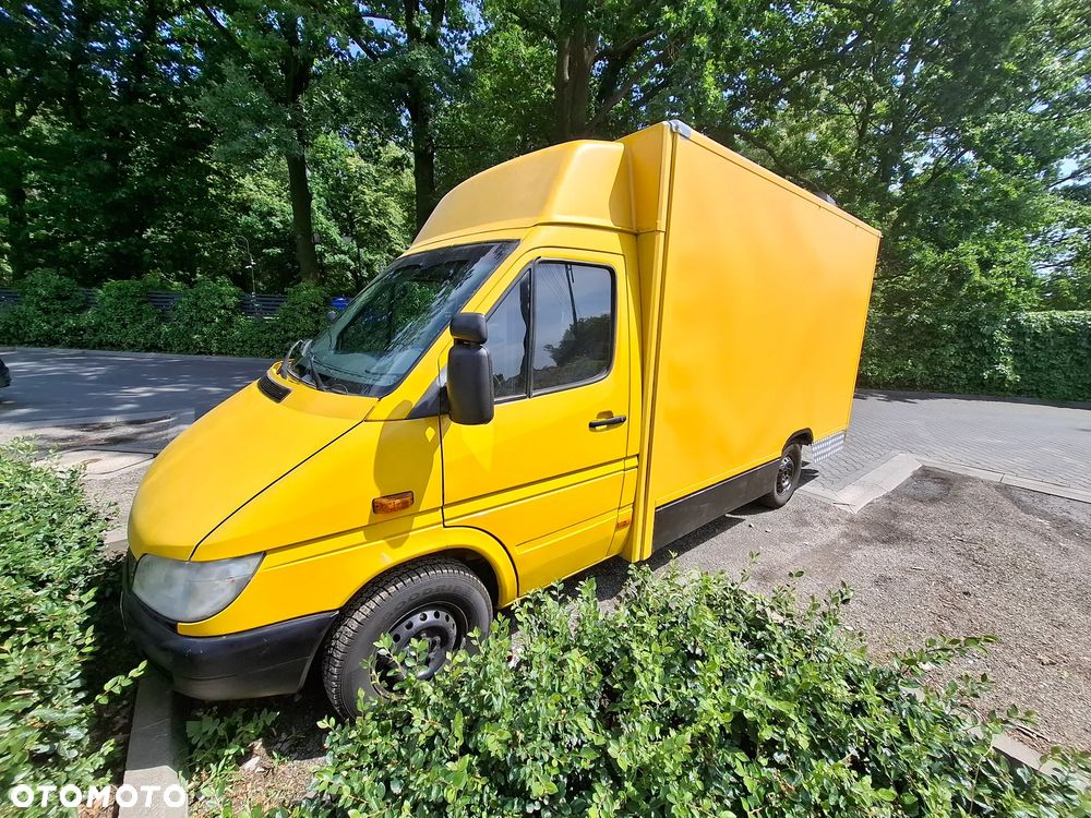 Mercedes-Benz Sprinter - 4
