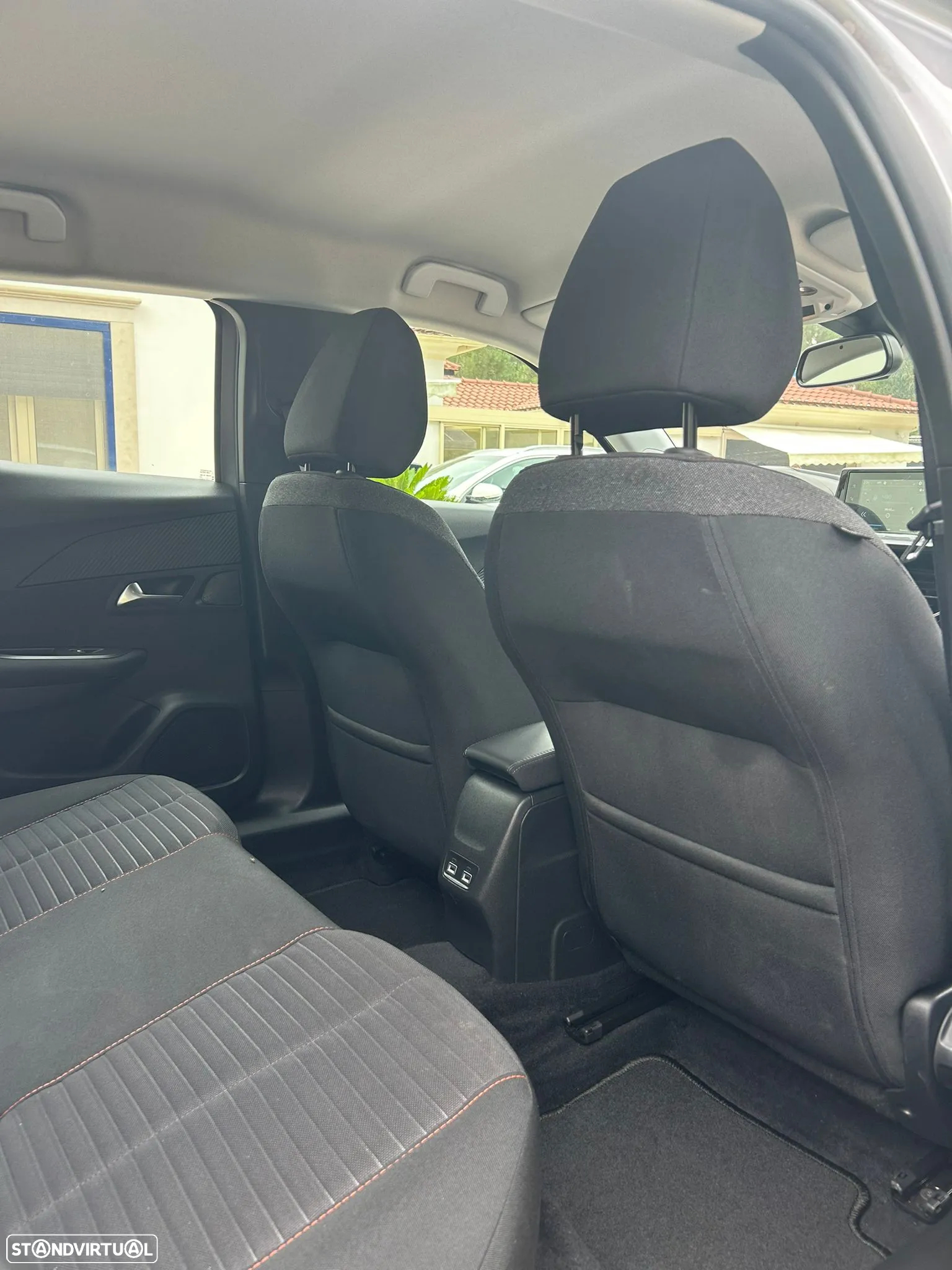 Peugeot e-2008 50 kWh Active Pack - 15