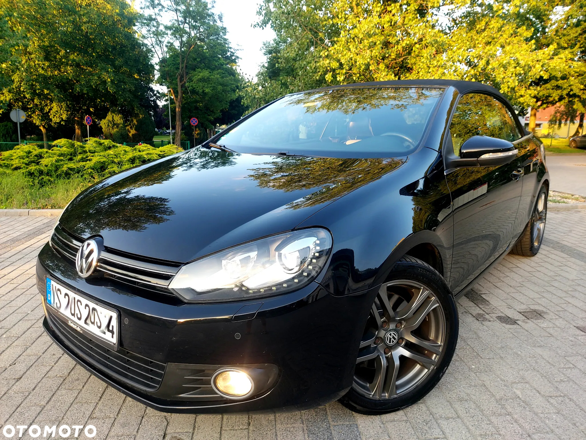 Volkswagen Golf Cabrio 2.0 TDI BlueMotion Technology Exclusive - 6