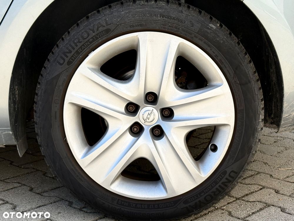 Opel Astra 1.4 Turbo Color Edition - 9