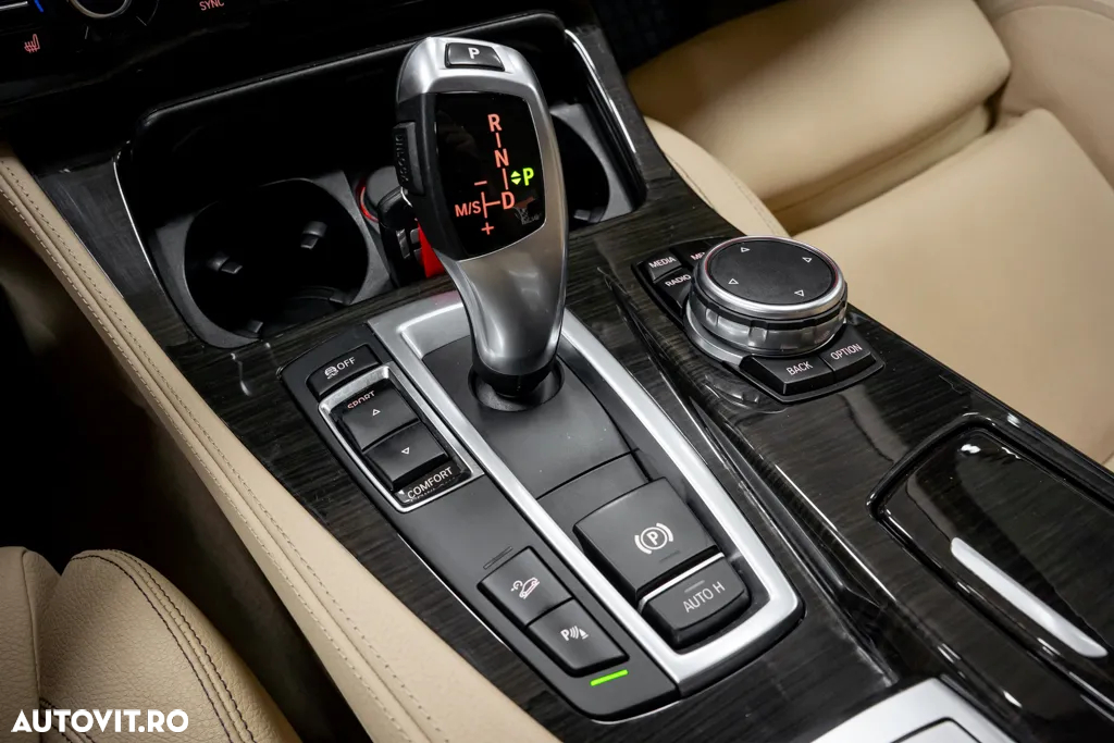 BMW Seria 5 520d xDrive AT - 35