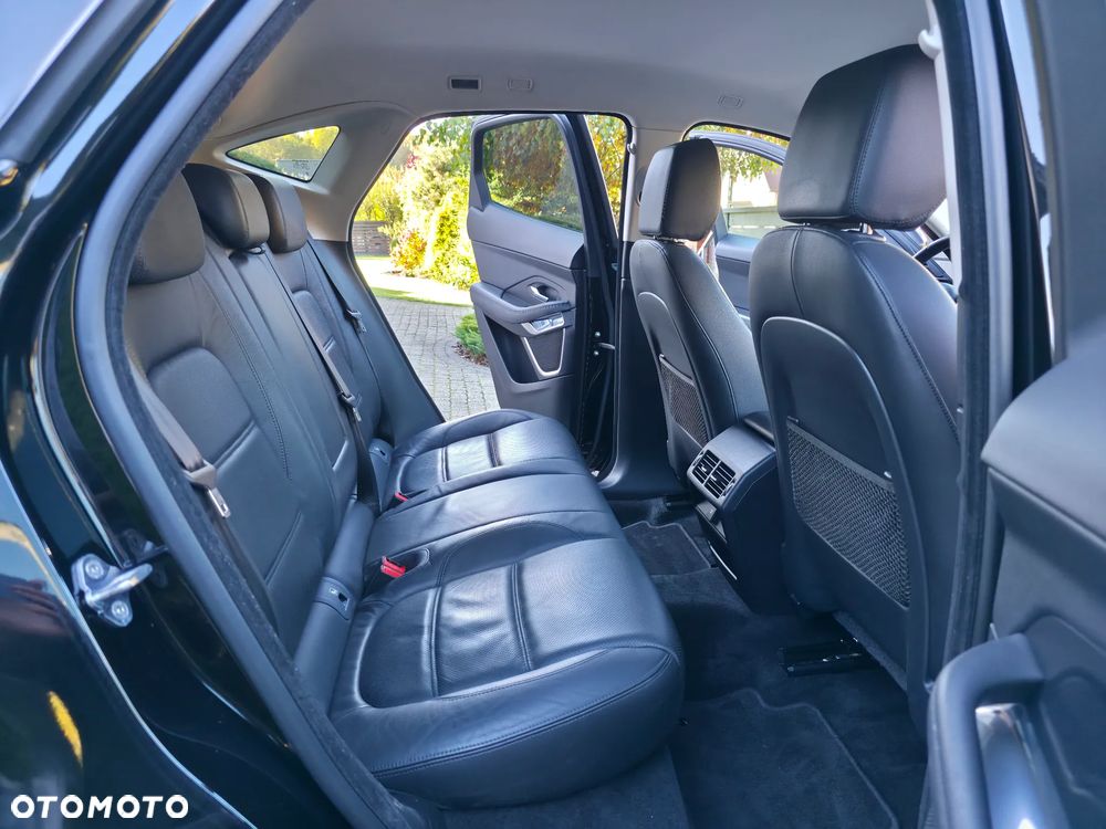 Jaguar E-Pace 2.0 i4D AWD SE - 12