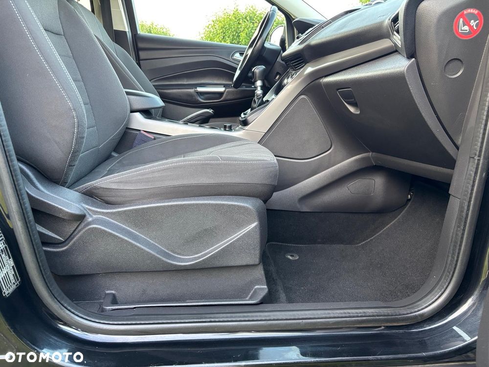 Ford Kuga 1.6 EcoBoost 2x4 Trend - 16