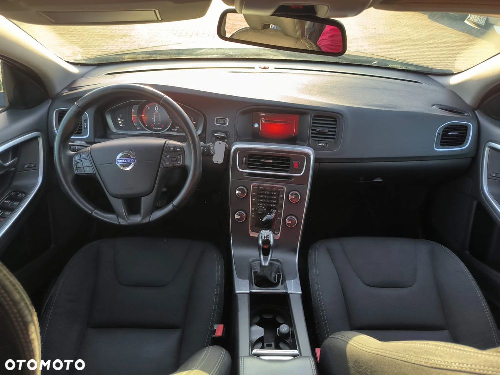 Volvo V60 D2 Drive-E Dynamic Edition (Kinetic) - 8