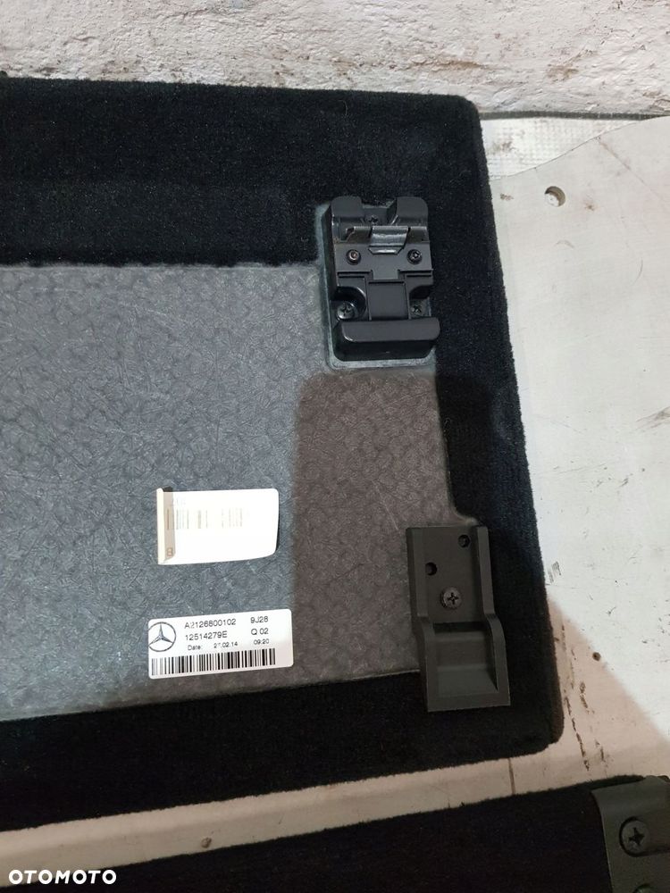 dywan wykładzina bagażnika a2126800002 mercedes e-klasa w212 lift kombi - 6