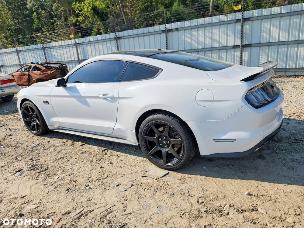 Ford Mustang - 3