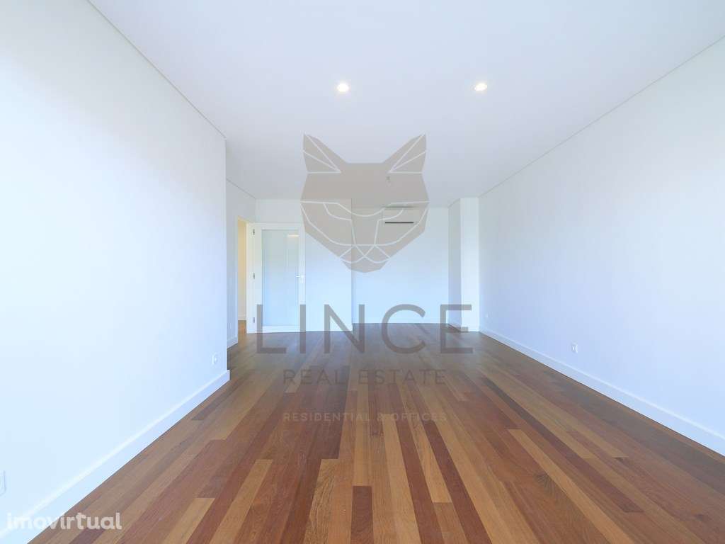 Apartamento T3 com varanda e terraço para venda em Matosinhos, Porto - Grande imagem: 2/18