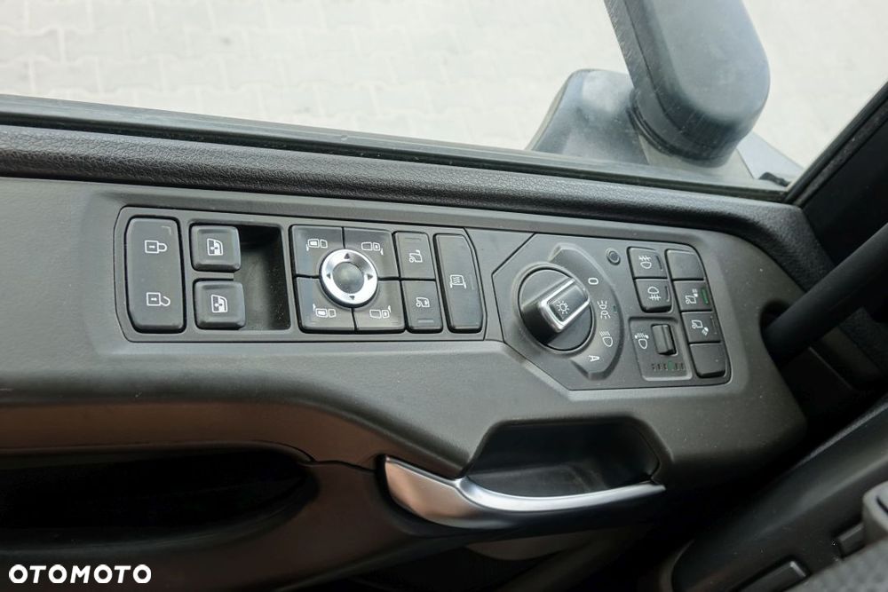 Scania R450 / EURO 6 / MEGA / LOW DECK / AUTOMAT / RETARDER / LODÓWKA  /  2 ZBIORNIKI 700L / PO KONTRAKCIE - 32