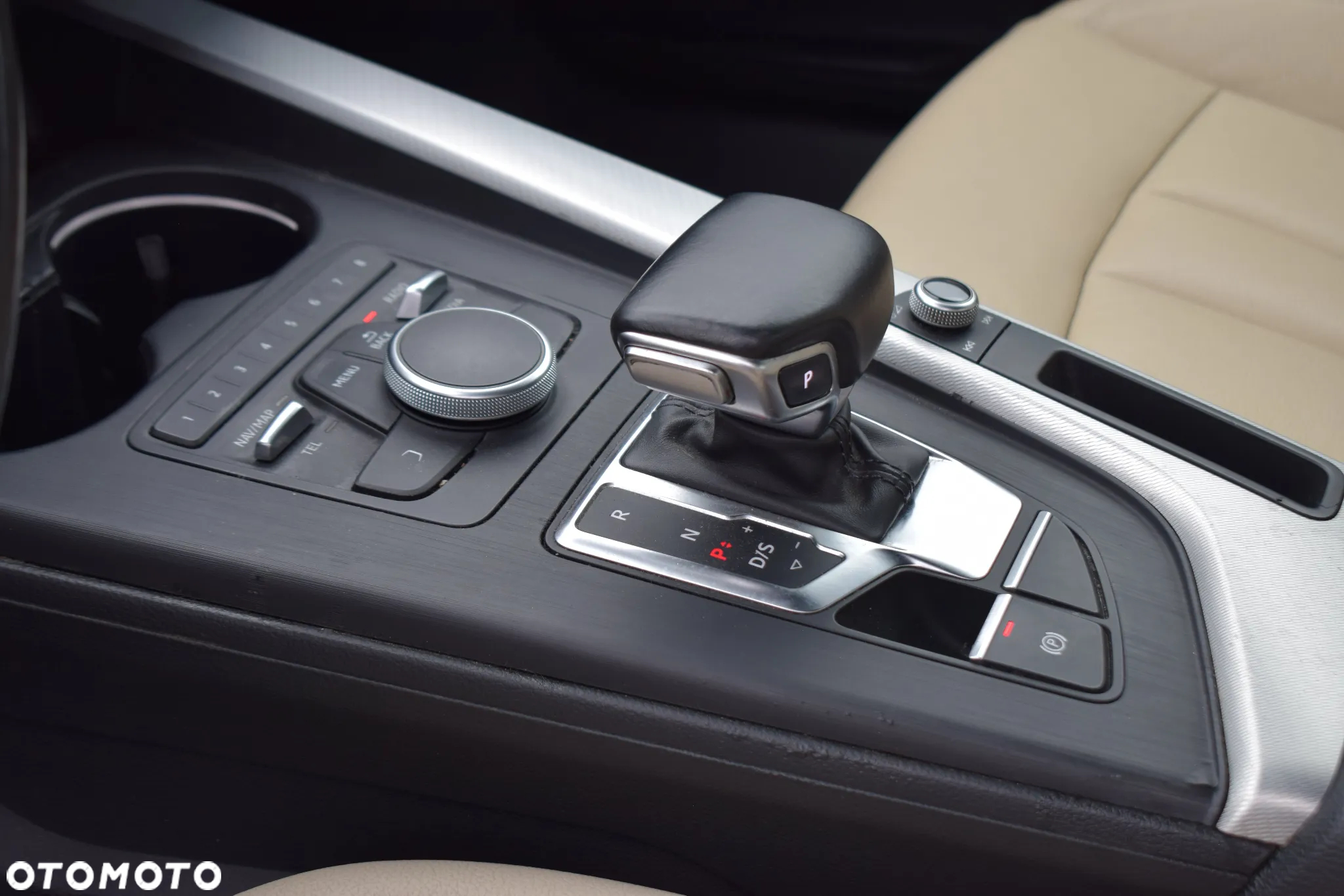 Audi A4 2.0 TFSI ultra S tronic - 18