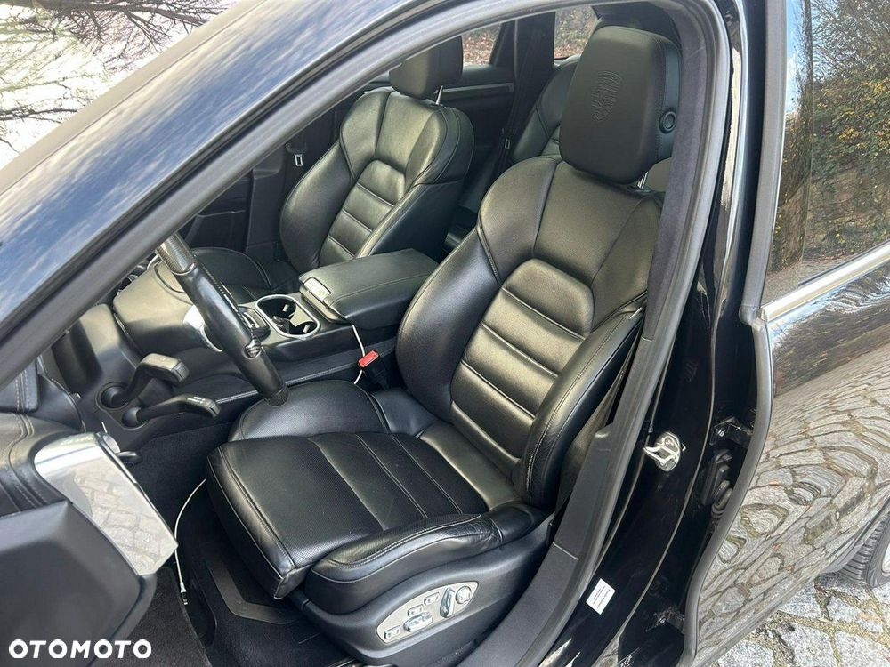 Porsche Cayenne - 16