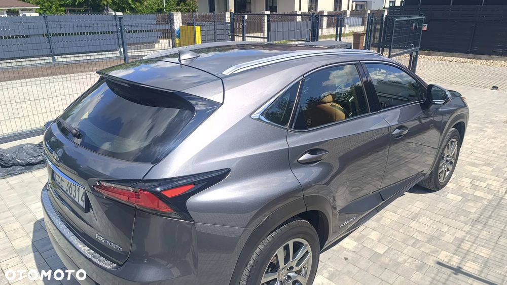 Lexus NX 300h Elegance AWD - 4