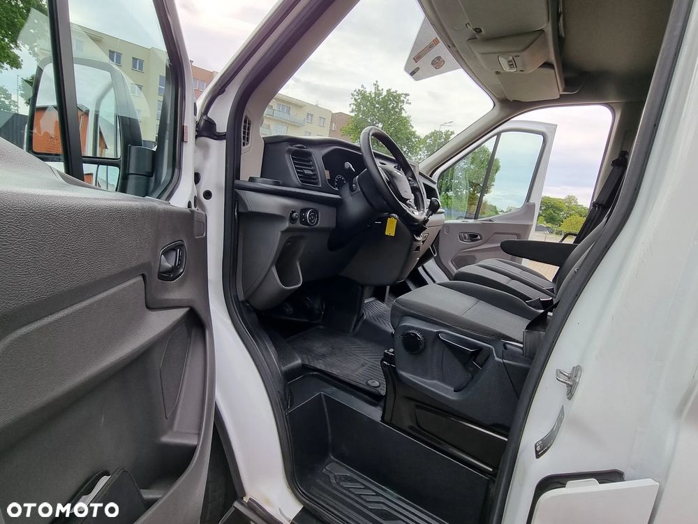 Ford Transit - 19