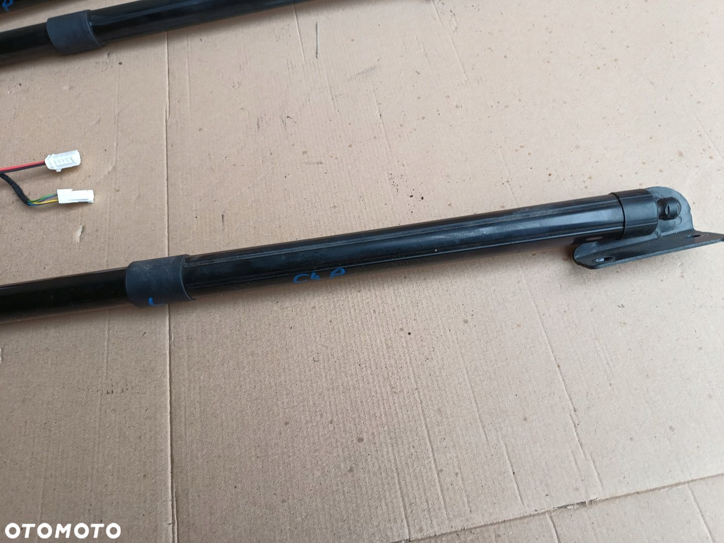 Citroen C4 II Picasso 13r- Siłownik ELEKTRYCZNY klapy tył lewy 9804069080 - 4