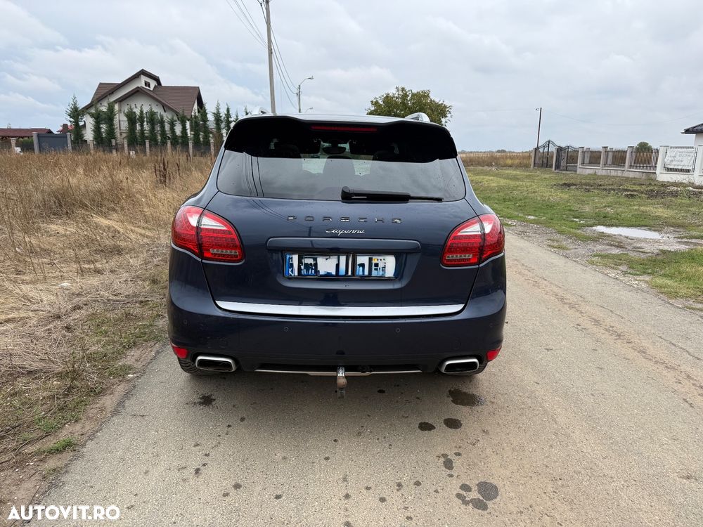Porsche Cayenne 3.0 L V6 - 2