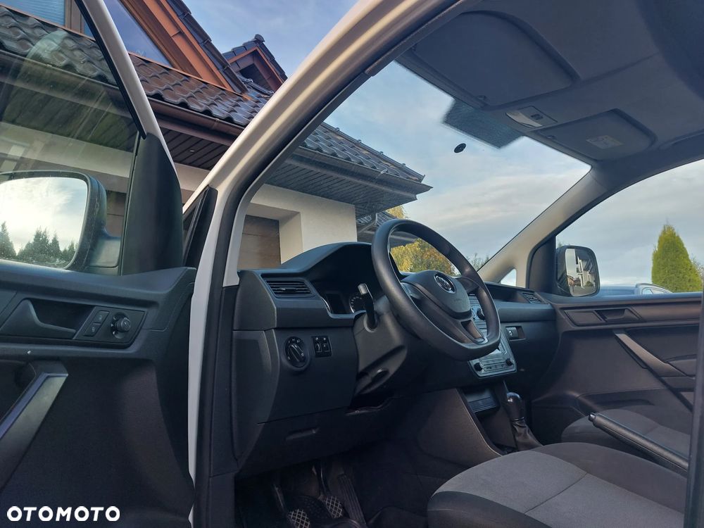Volkswagen Caddy - 10
