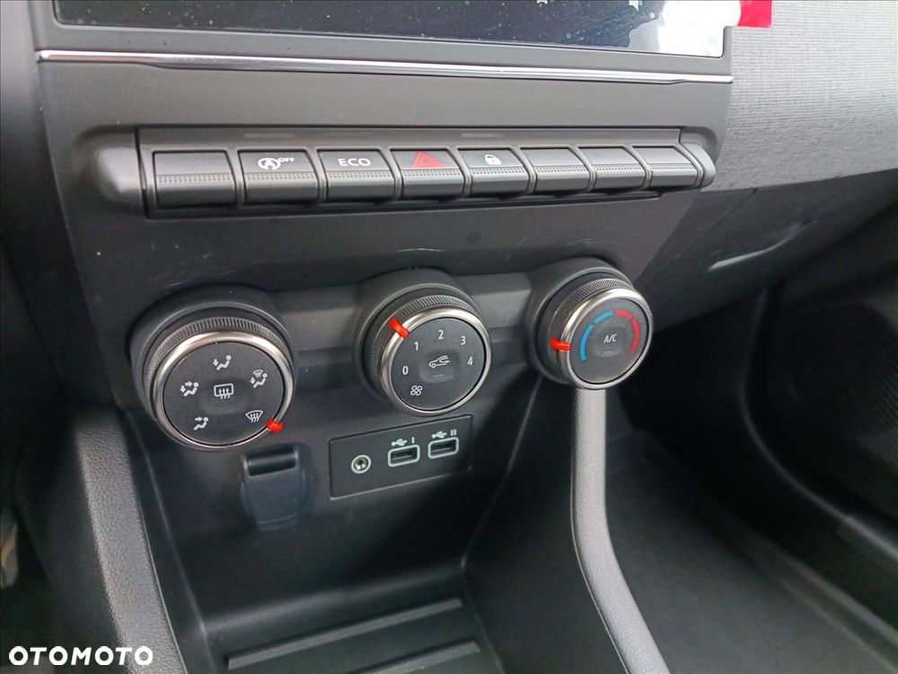 Renault Clio - 22
