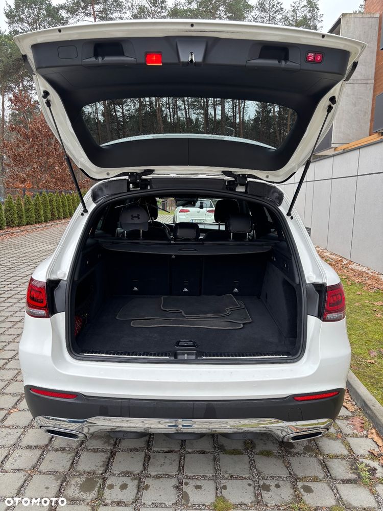 Mercedes-Benz GLC 300 4-Matic - 4