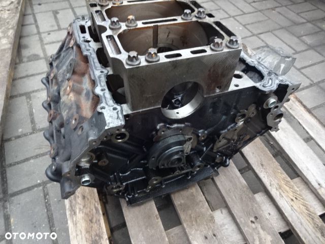 Blok silnika Audi A6 C6 3.0 TDI  BMK - 1