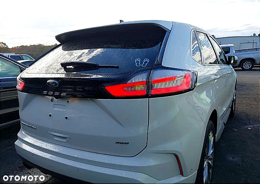 Ford Edge - 10