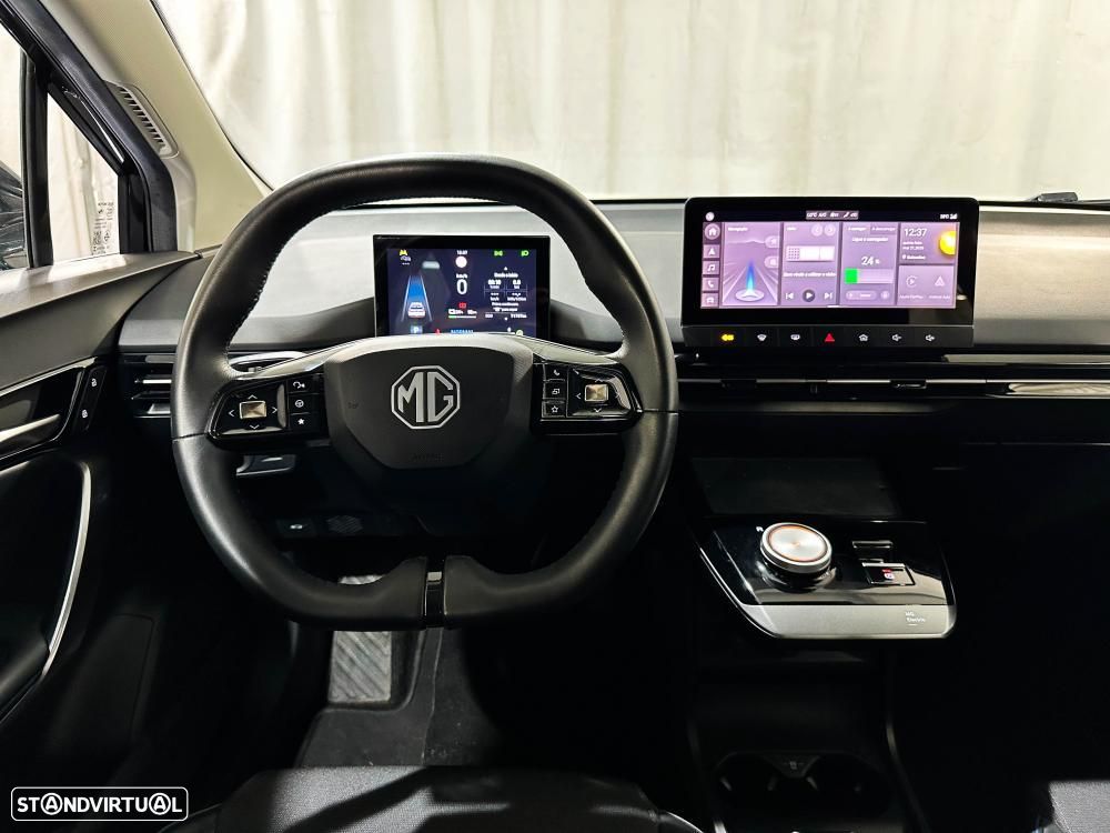 MG MG4 64 kWh Luxury - 19