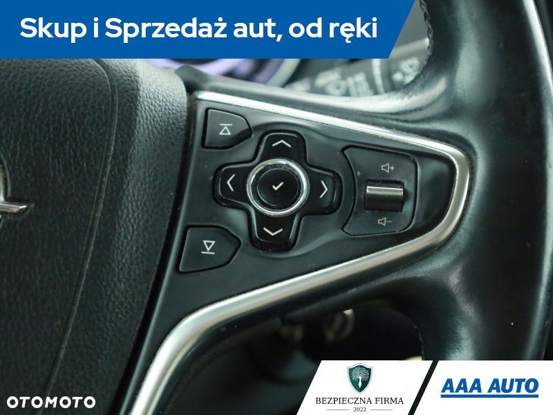 Opel Insignia - 15