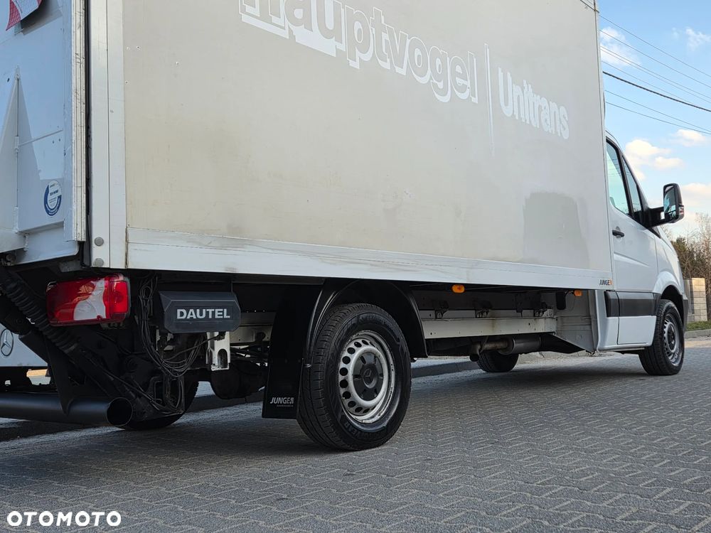 Mercedes-Benz Sprinter - 11