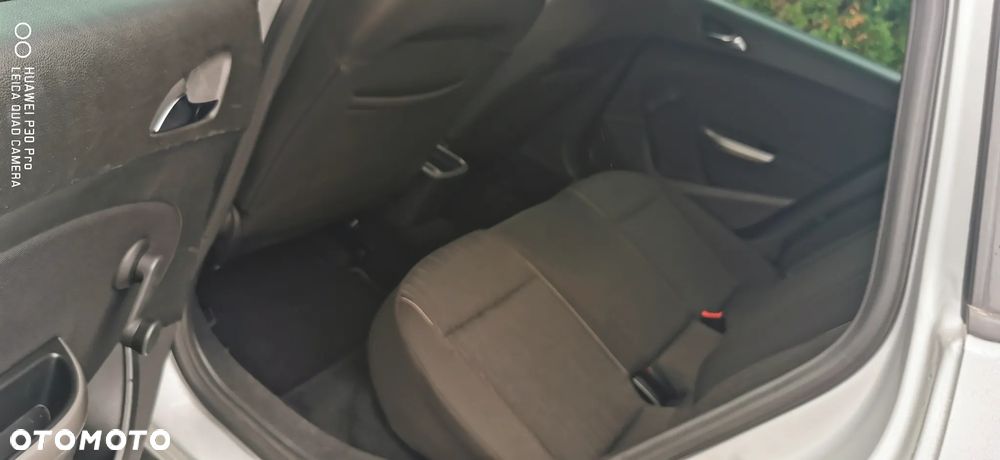 Opel Astra 1.4 Turbo Design Edition - 21