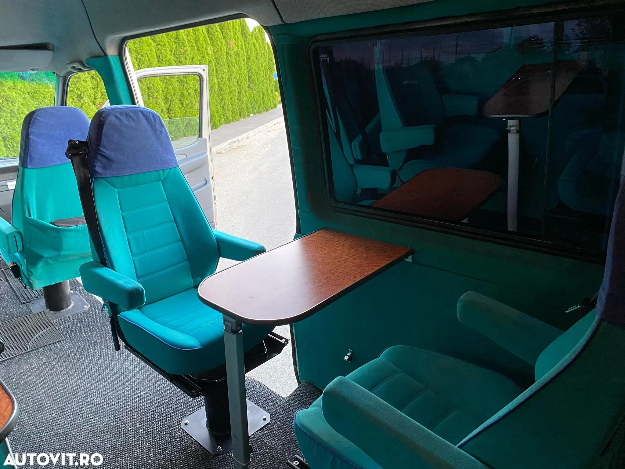 Mercedes-Benz Sprinter - 9
