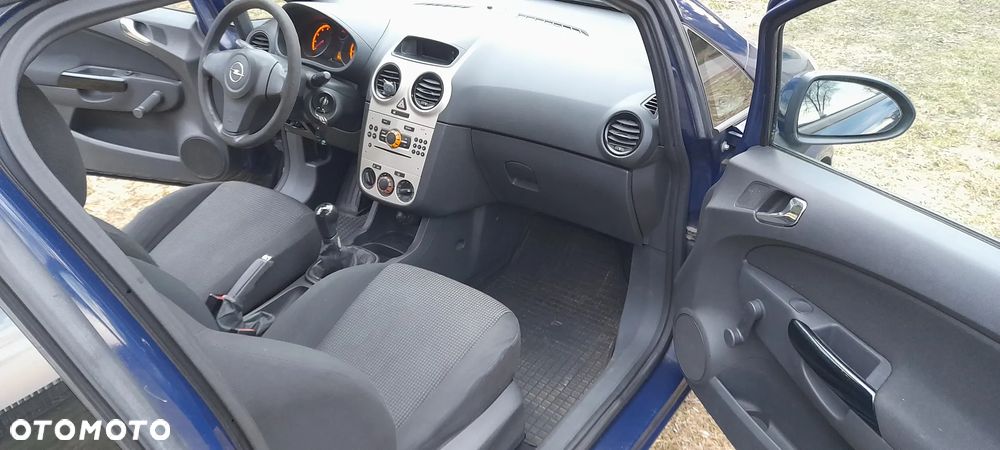 Opel Corsa 1.2 16V Essentia - 6