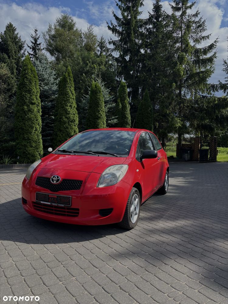 Toyota Yaris - 1